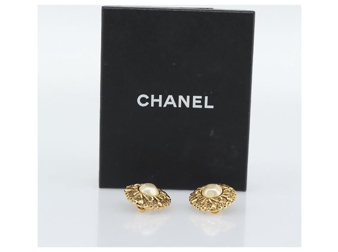 CHANEL Pendientes Metal Dorado Blanco CC - vista 13
