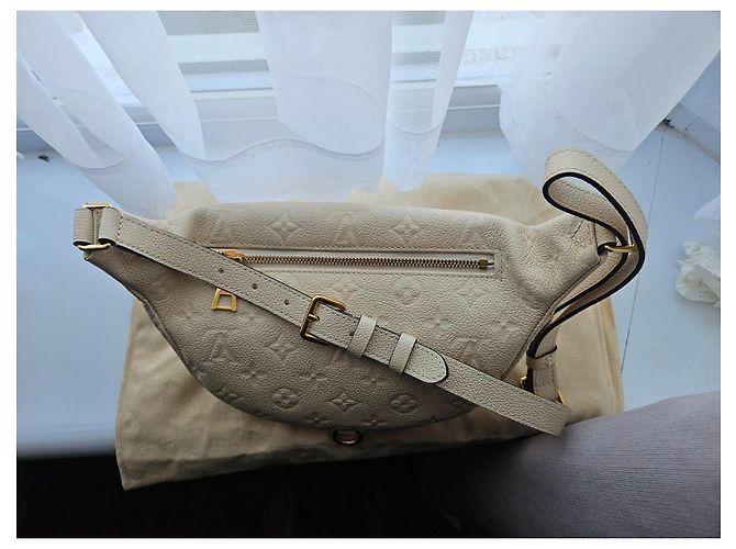 Bumbag Borsello da cintura Louis Vuitton Monogram cream Empreinte leather Beige - vista 12