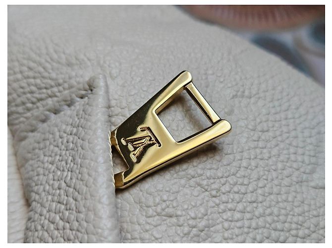 Bumbag Borsello da cintura Louis Vuitton Monogram cream Empreinte leather Beige - vista 13