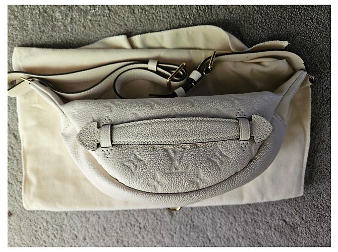 Bumbag Borsello da cintura Louis Vuitton Monogram cream Empreinte leather Beige - vista 4