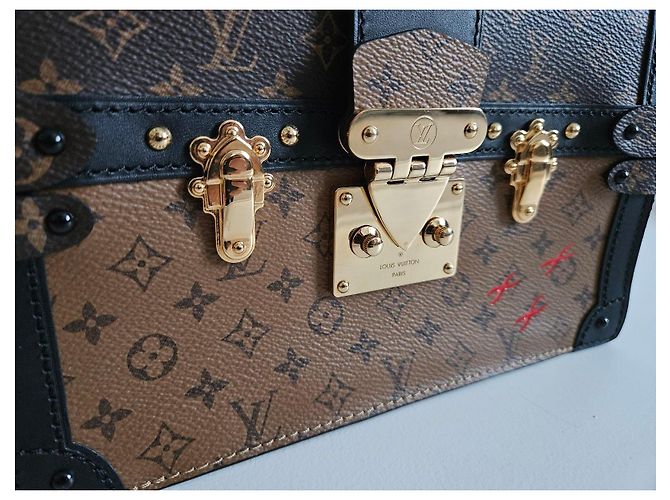 Louis Vuitton Trunk Clutch Monogram Canvas Braun Schwarz - Ansicht 3