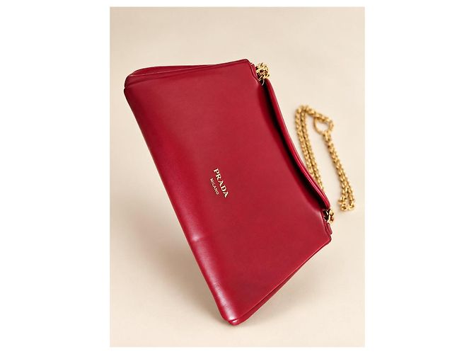 Borsa a tracolla Prada in pelle rossa con catena Tumulte Rosso - vista 3