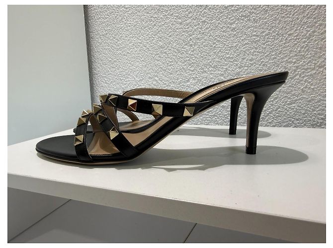 Valentino Garavani Mules Rockstud Pelle Nera Taglia 37 Nero Silver hardware - vista 2