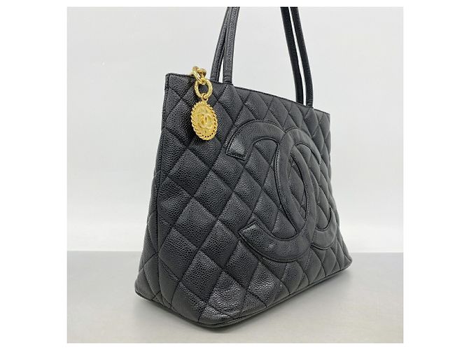 Chanel Tote Bag aus schwarzem genarbtem Kalbsleder - Ansicht 2