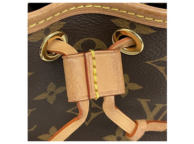 Borsa Louis Vuitton Monogram Nano Noe Marrone - vista 8