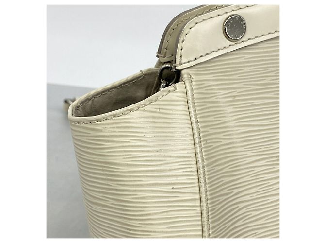 Louis Vuitton Epi Leather MM Handtasche Aus weiß - Ansicht 8