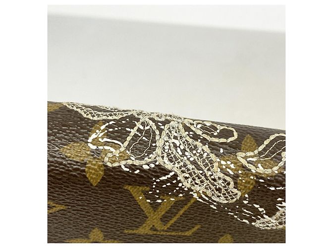 Louis Vuitton Monogram Dentelle Portefeuille Sarah Long Wallet M95390 Castaño Plata - vista 8