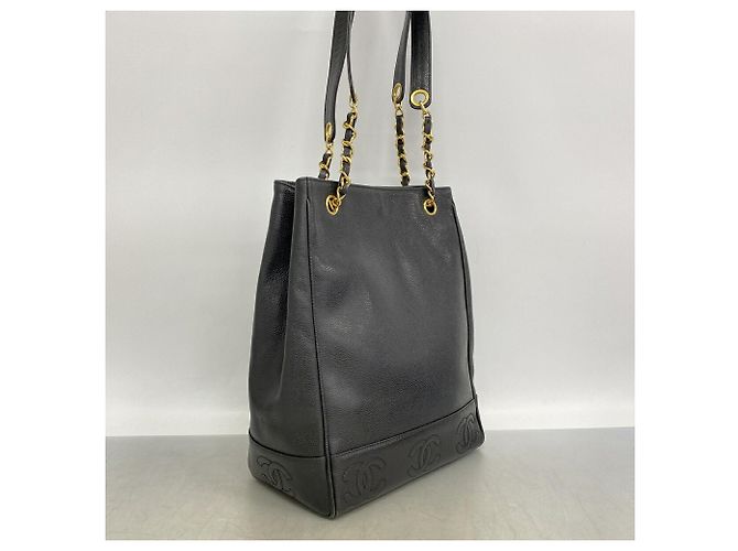 Chanel Triple Coco Schultertasche aus Kaviarleder Schwarz - Ansicht 2