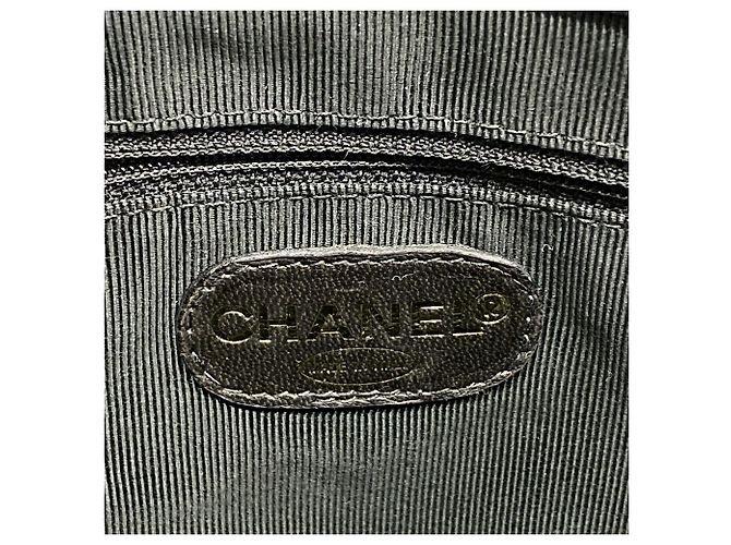 Chanel Triple Coco Schultertasche aus Kaviarleder Schwarz - Ansicht 5