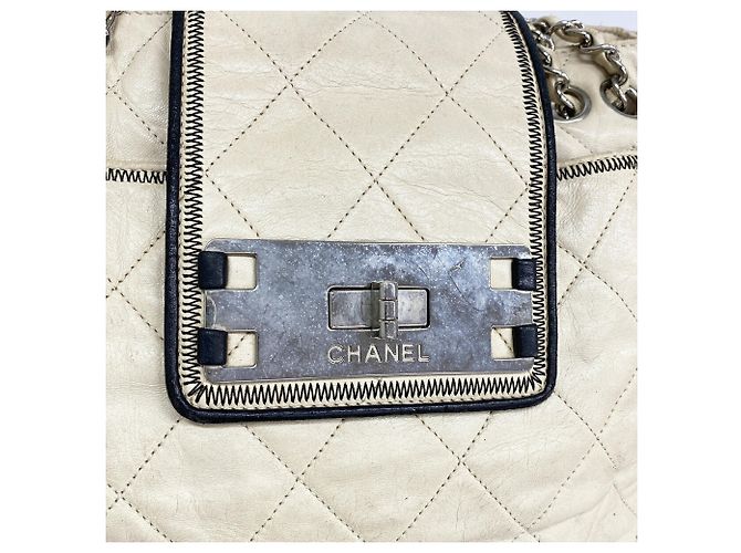 Borsa Chanel Tote Chain 2.55 in pelle matelassé Crudo - vista 10