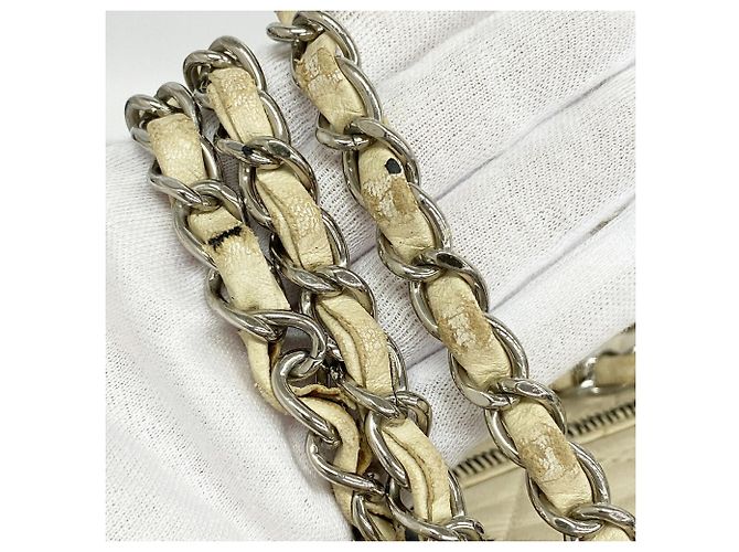 Borsa Chanel Tote Chain 2.55 in pelle matelassé Crudo - vista 6