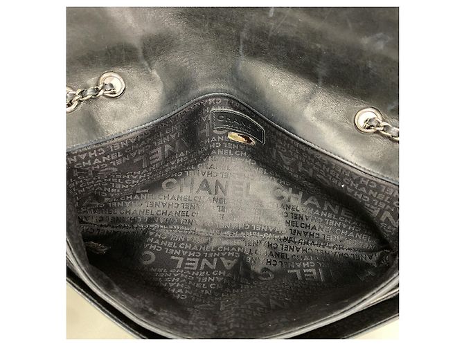 Bolsa de ombro Chanel em couro preto - vista 4