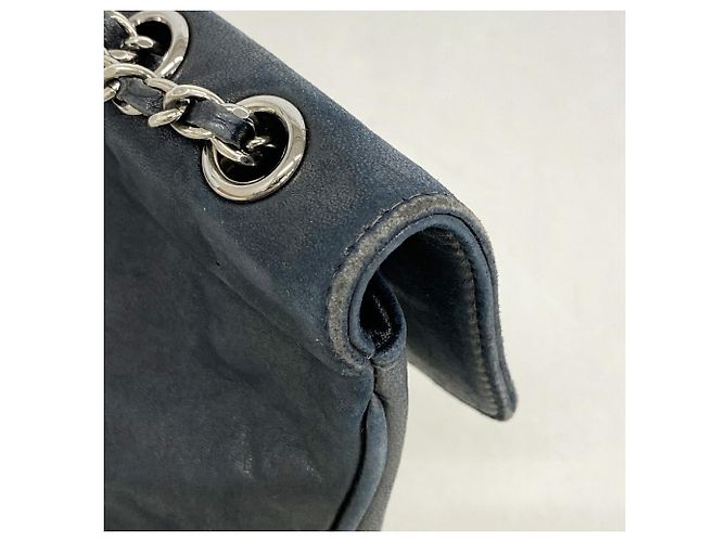 Bolsa de ombro Chanel em couro preto - vista 7