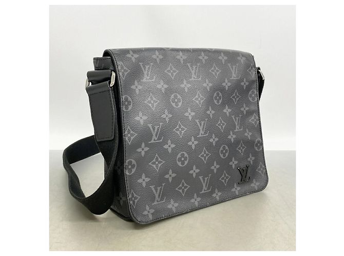 Borsa a tracolla Louis Vuitton Monogram Eclipse District PM Nero - vista 2