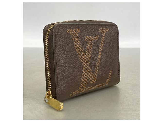 Louis Vuitton Monogram Giant Zippy Coin Purse Brown - view 2