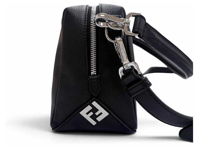 Fendi 7VA672 Louis Medium FF Metal Shoulder Bag Noir - vue 4