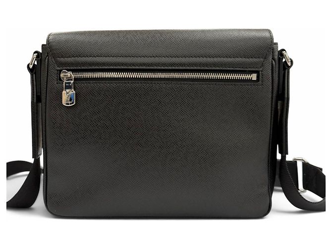 Louis Vuitton Taiga Messenger Shoulder Bag Black - view 3