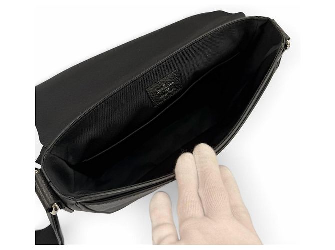 Louis Vuitton Taiga Messenger Shoulder Bag Black - view 7