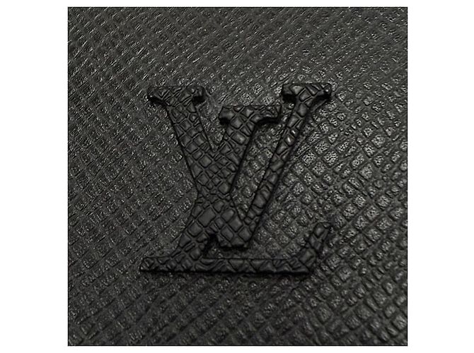 Louis Vuitton Taiga Messenger Shoulder Bag Black - view 8