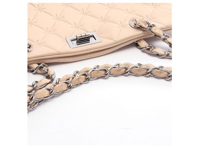 Bolsa de Ombro Chanel 2.55 Matelassé Beige - vista 12