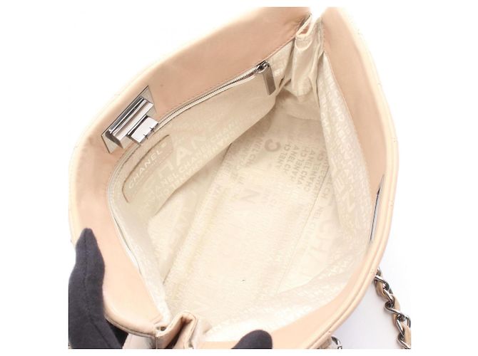 Bolsa de Ombro Chanel 2.55 Matelassé Beige - vista 3