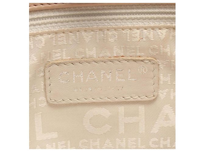 Bolsa de Ombro Chanel 2.55 Matelassé Beige - vista 4