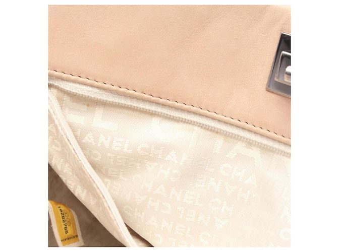 Bolsa de Ombro Chanel 2.55 Matelassé Beige - vista 6