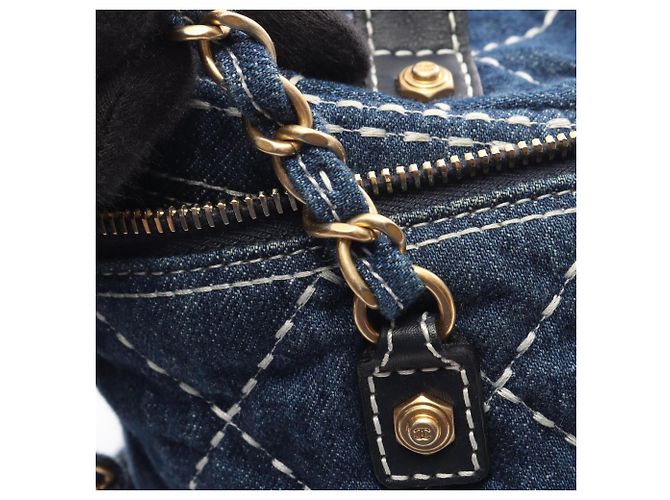 Borsa Vanity Chanel in Denim Blu navy - vista 11
