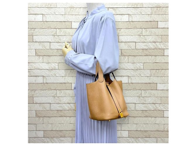 Hermès Bolso Hermes Picotin Lock PM Beige - vista 2
