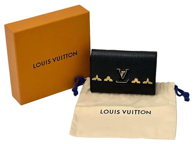 Louis Vuitton Tri-fold Wallet in Taurillon Leather Black - view 8