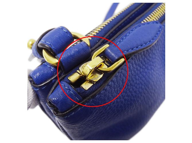 Prada Schultertasche aus blauem Leder - Ansicht 10