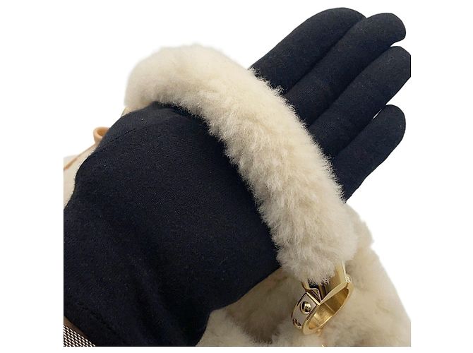 Borsa a mano Louis Vuitton Capsneau Capucines in shearling Crudo - vista 12