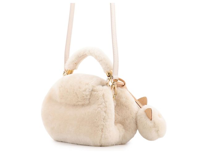 Borsa a mano Louis Vuitton Capsneau Capucines in shearling Crudo - vista 2