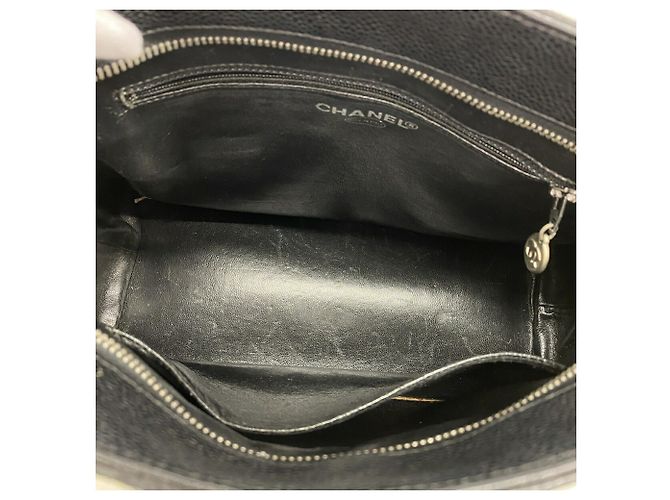 Saco Tote Chanel em couro de bezerro grão preto - vista 4
