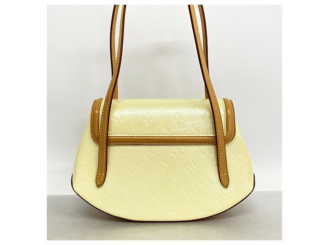 Borsa a tracolla Louis Vuitton Vernis Biscayne Bay PM Bianco - vista 10