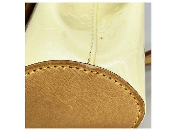Borsa a tracolla Louis Vuitton Vernis Biscayne Bay PM Bianco - vista 6