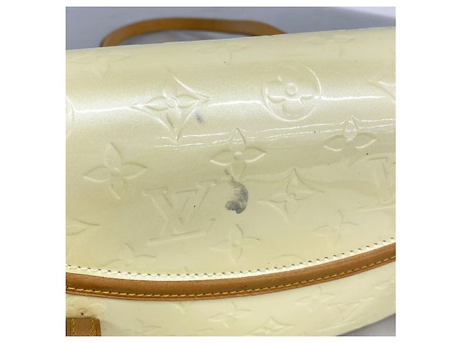Borsa a tracolla Louis Vuitton Vernis Biscayne Bay PM Bianco - vista 8