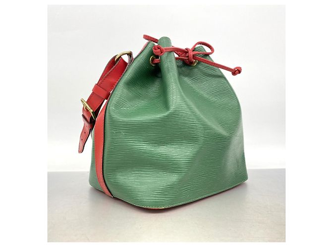 Noe Borsa a tracolla Louis Vuitton Epi Petit Noé Rosso - vista 2