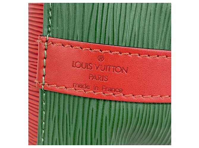 Noe Borsa a tracolla Louis Vuitton Epi Petit Noé Rosso - vista 5