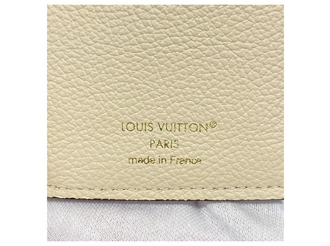 Carteira Louis Vuitton Tri-fold em Cream Cru - vista 4
