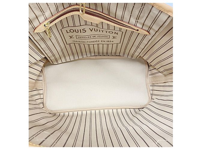 Saco Tote Louis Vuitton Monogram Neverfull MM Marrom - vista 4