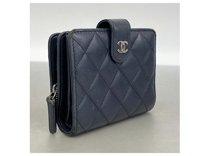 Portafoglio Chanel Matelassé in pelle di agnello blu navy - vista 2