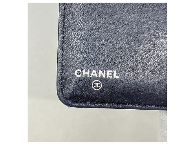 Portafoglio Chanel Matelassé in pelle di agnello blu navy - vista 4