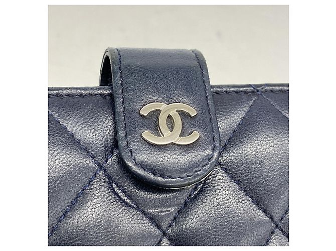 Portafoglio Chanel Matelassé in pelle di agnello blu navy - vista 8