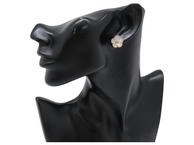 Orecchini Van Cleef & Arpels Lucky Spring Plum Blossom - vista 4