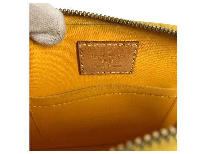 Borsa Louis Vuitton Monogram Vernis Alma BB Giallo - vista 10