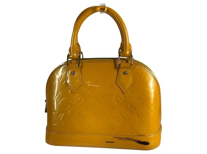 Borsa Louis Vuitton Monogram Vernis Alma BB Giallo - vista 3