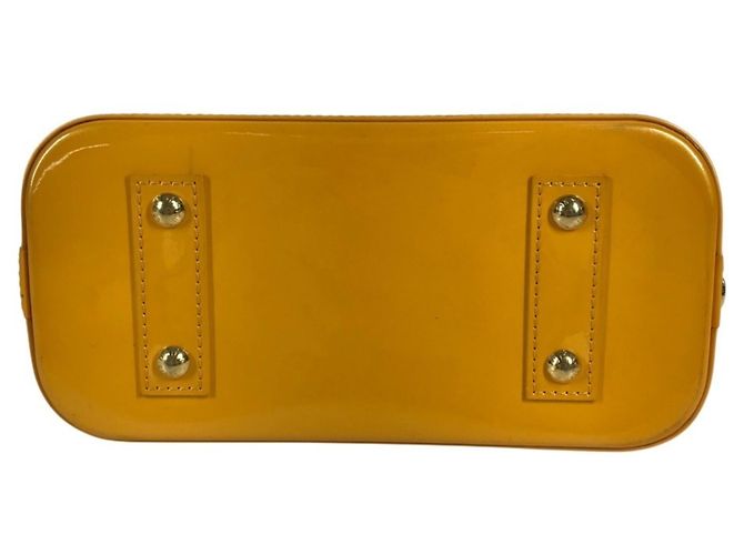 Borsa Louis Vuitton Monogram Vernis Alma BB Giallo - vista 5