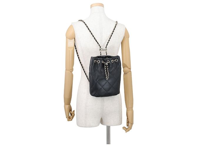Chanel Matelassé Rucksack Schwarz - Ansicht 4