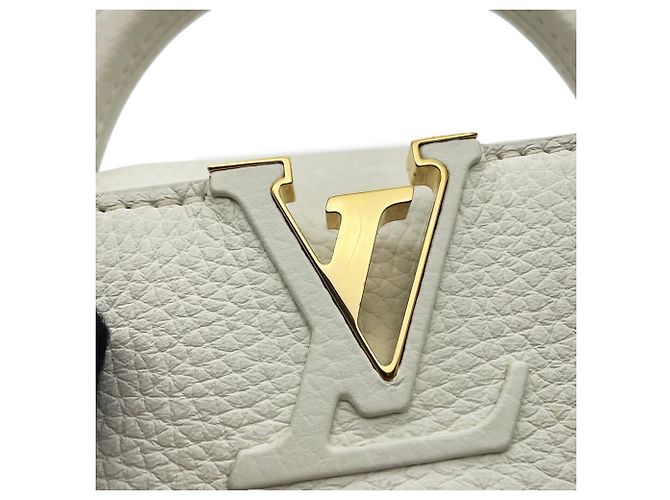 Borsa Louis Vuitton Capucines MINI Bianco - vista 10